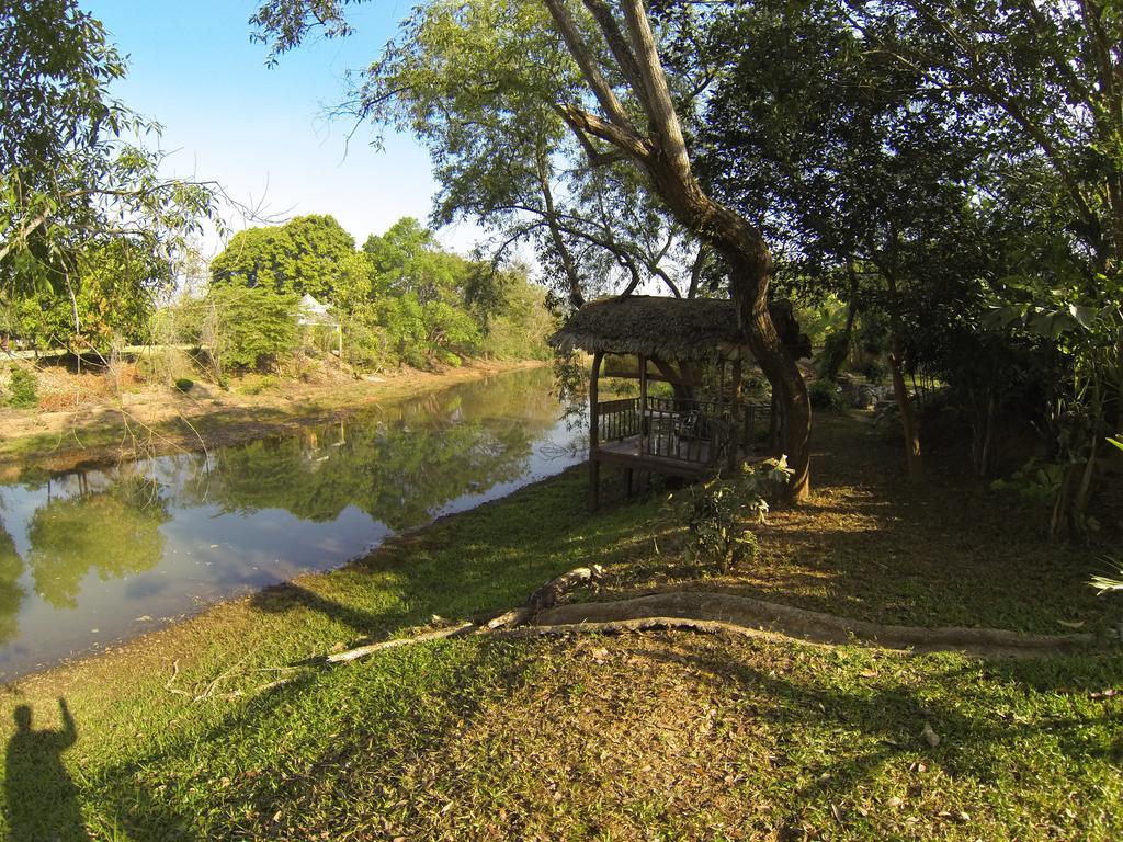 Riverside Ban Cho Lae Exteriör bild